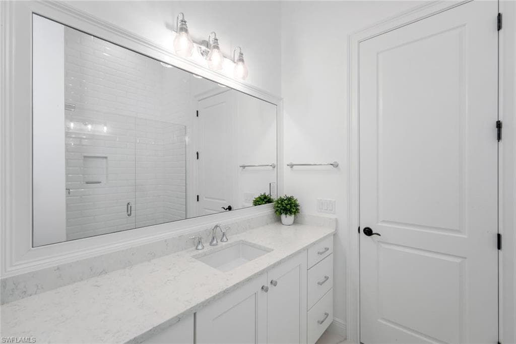 3233 Tavolara Ln, Naples, FL 34114-16