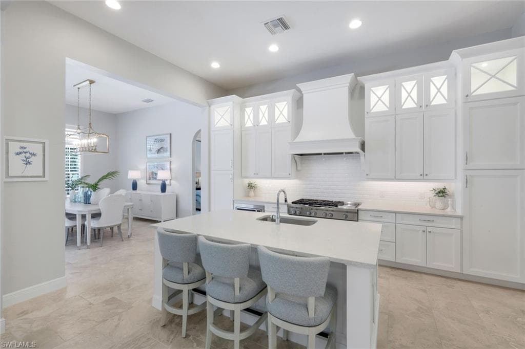 3233 Tavolara Ln, Naples, FL 34114-39