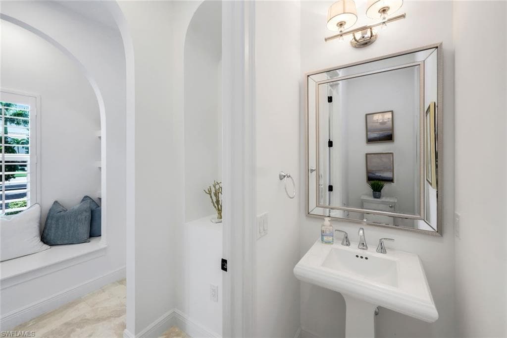 3233 Tavolara Ln, Naples, FL 34114-45