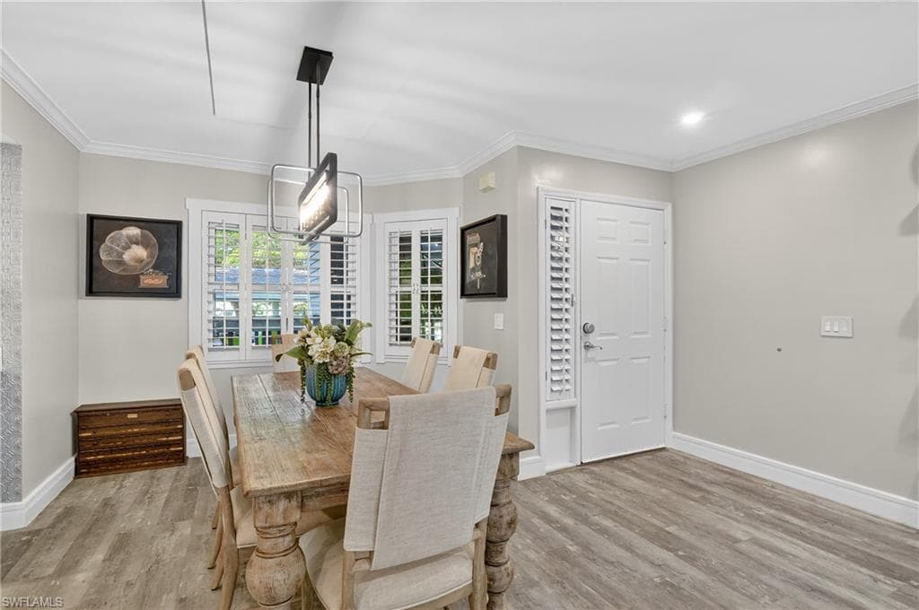 636 Wiggins Bay Dr 636, Naples, FL 34110-10