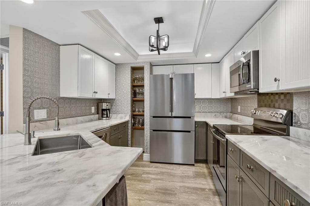636 Wiggins Bay Dr 636, Naples, FL 34110-14