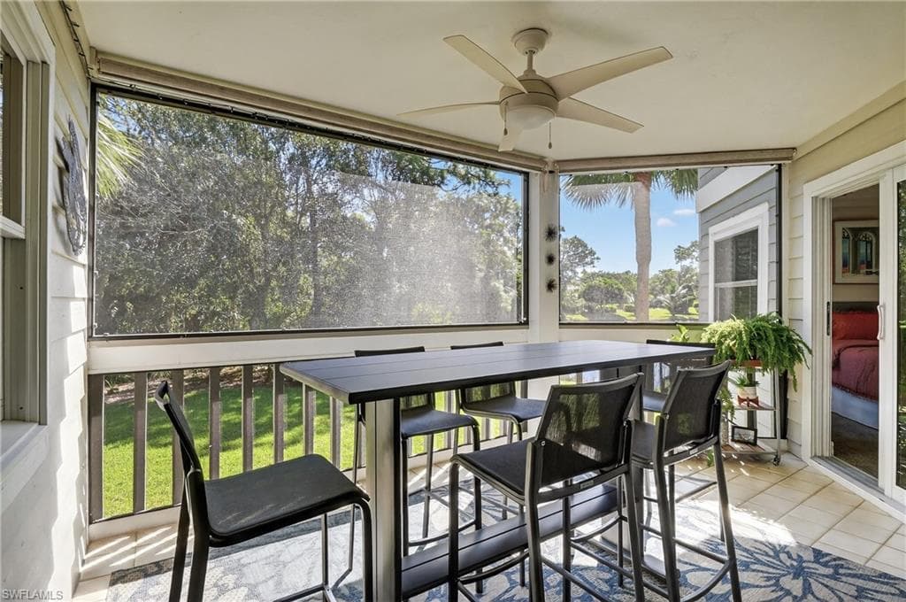 636 Wiggins Bay Dr 636, Naples, FL 34110-6