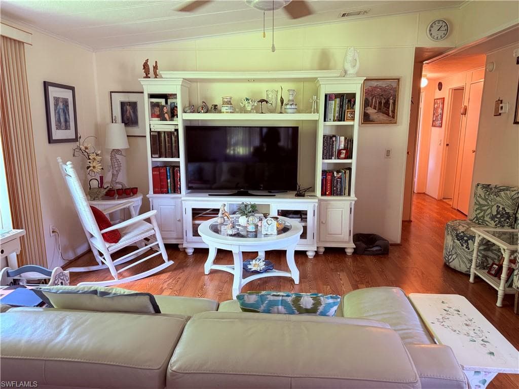 621 Charlemagne Blvd, Naples, FL 34112-11