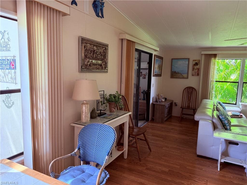 621 Charlemagne Blvd, Naples, FL 34112-15