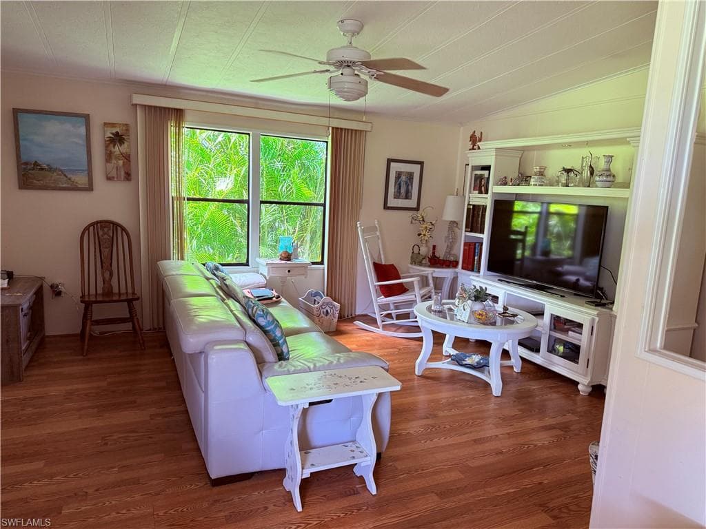 621 Charlemagne Blvd, Naples, FL 34112-16