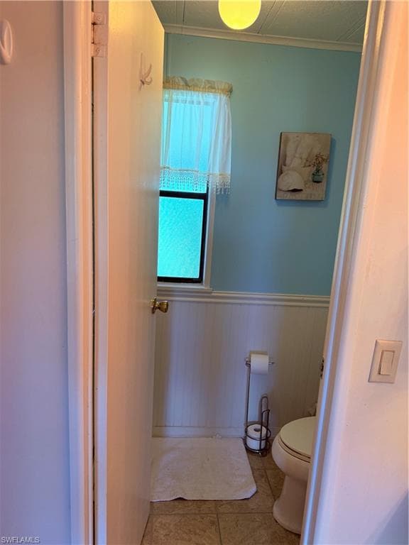 621 Charlemagne Blvd, Naples, FL 34112-6