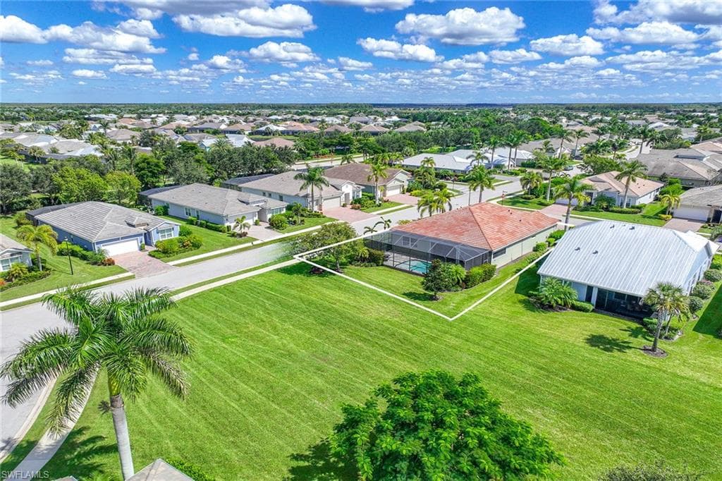14878 Windward Ln, Naples, FL 34114-10