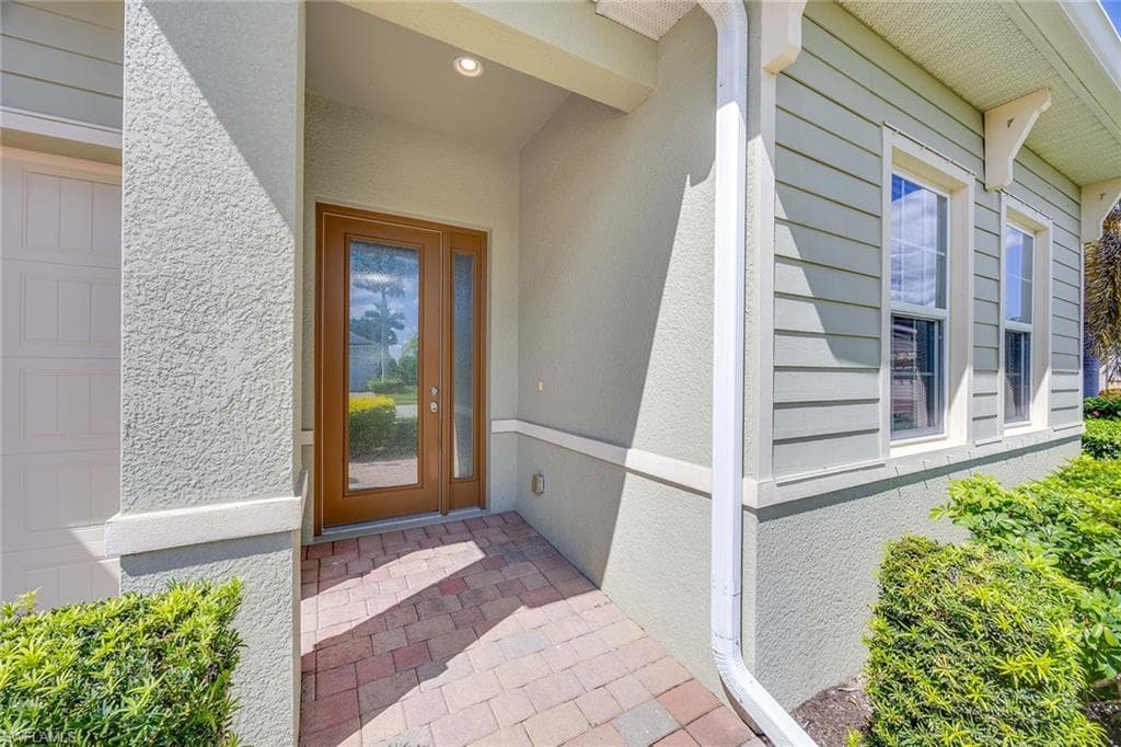 14878 Windward Ln, Naples, FL 34114-11