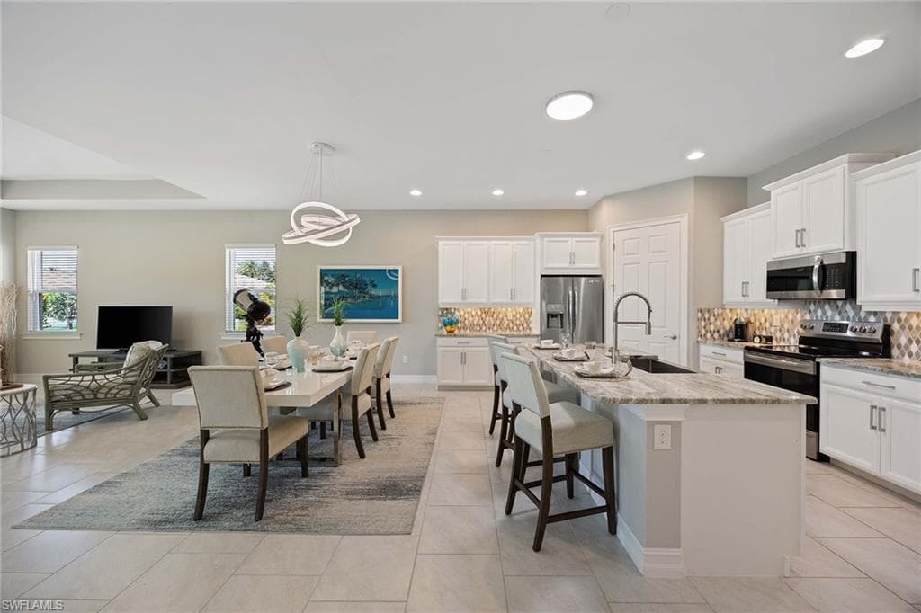 14878 Windward Ln, Naples, FL 34114-14