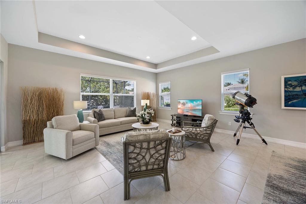 14878 Windward Ln, Naples, FL 34114-15