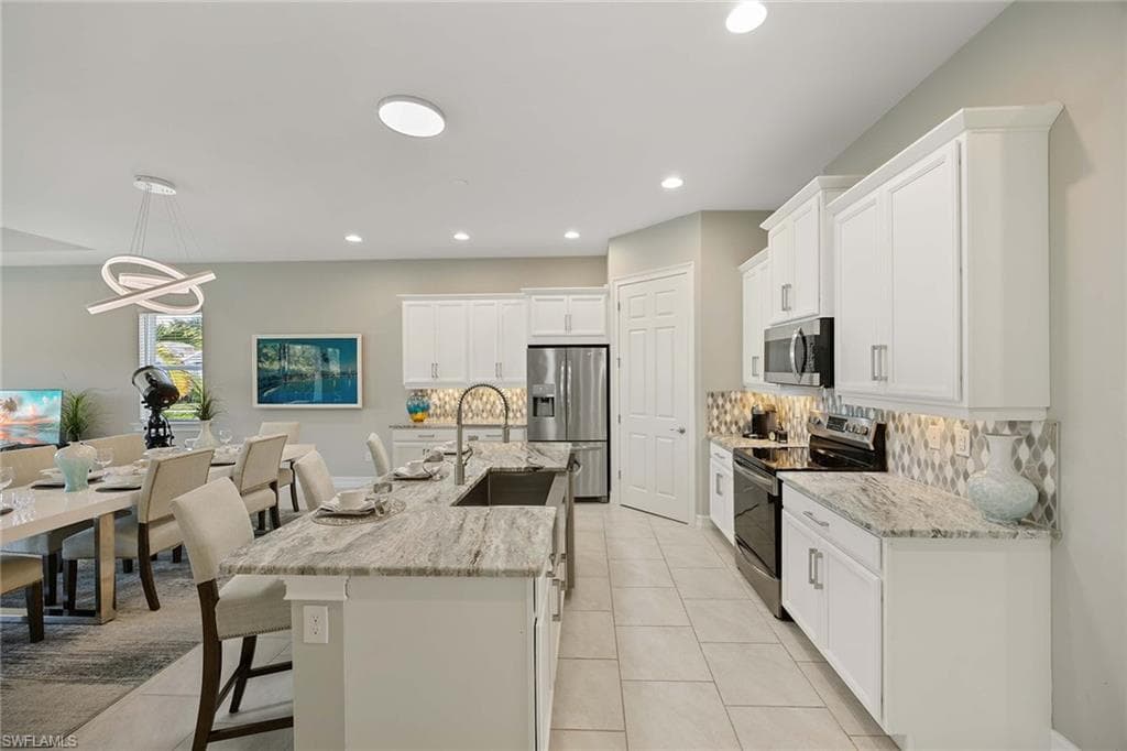 14878 Windward Ln, Naples, FL 34114-18