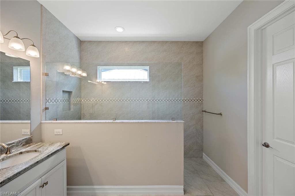 14878 Windward Ln, Naples, FL 34114-24