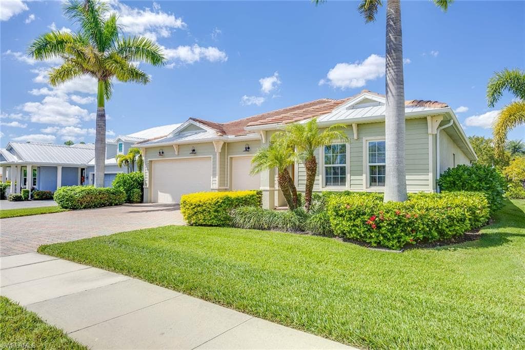 14878 Windward Ln, Naples, FL 34114-2