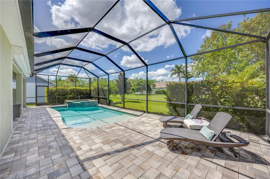 14878 Windward Ln, Naples, FL 34114-38