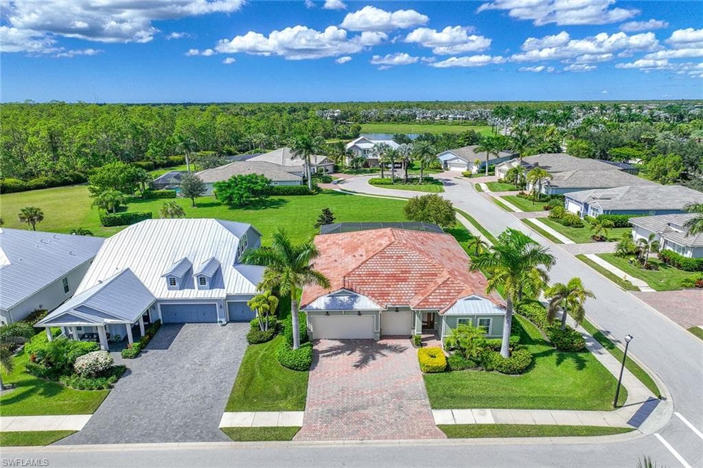 14878 Windward Ln, Naples, FL 34114-3