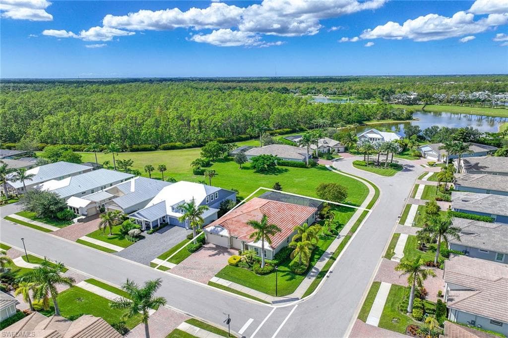 14878 Windward Ln, Naples, FL 34114-4