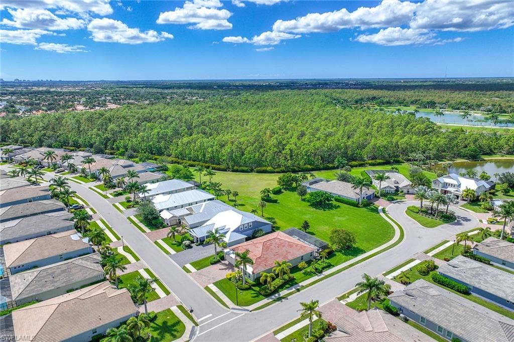 14878 Windward Ln, Naples, FL 34114-6