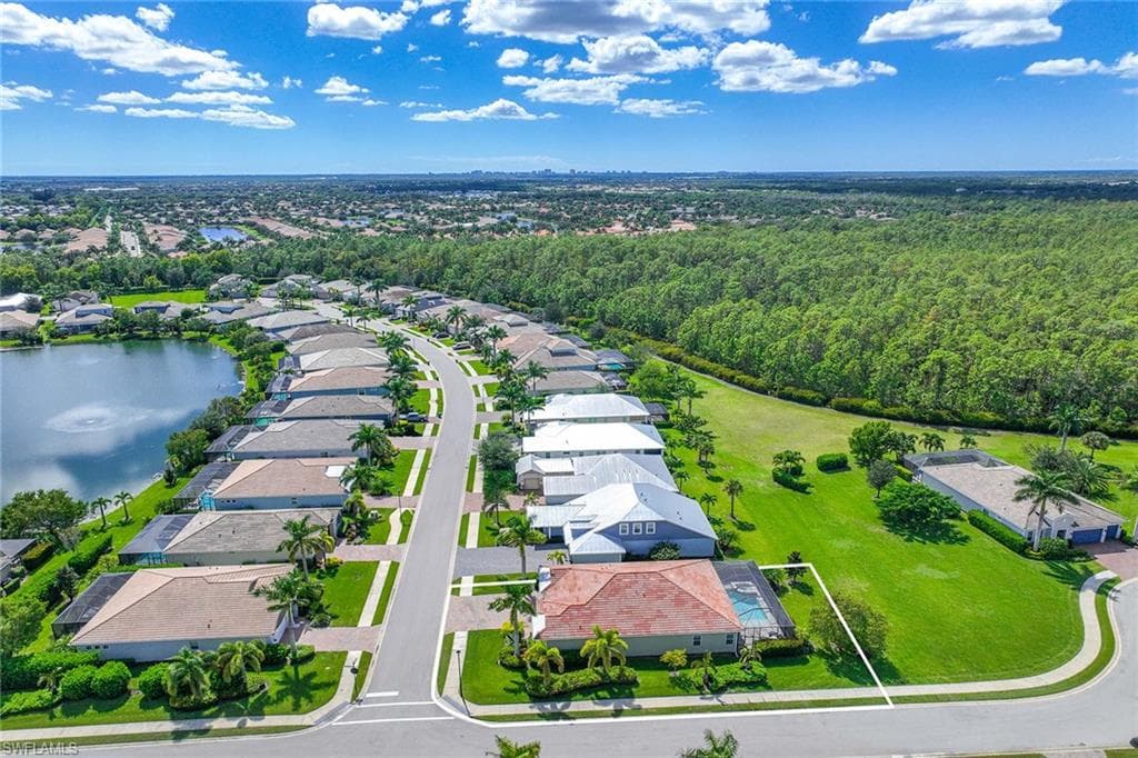 14878 Windward Ln, Naples, FL 34114-7