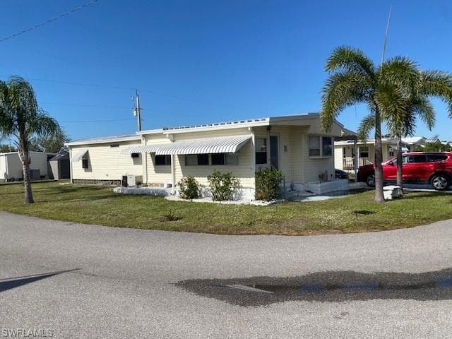 2727 Indianwood Dr, North Fort Myers, FL 33917-1