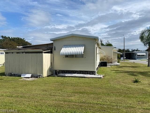 2727 Indianwood Dr, North Fort Myers, FL 33917-3