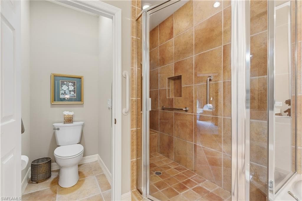 8390 Big Acorn Cir 11c, Naples, FL 34119-38