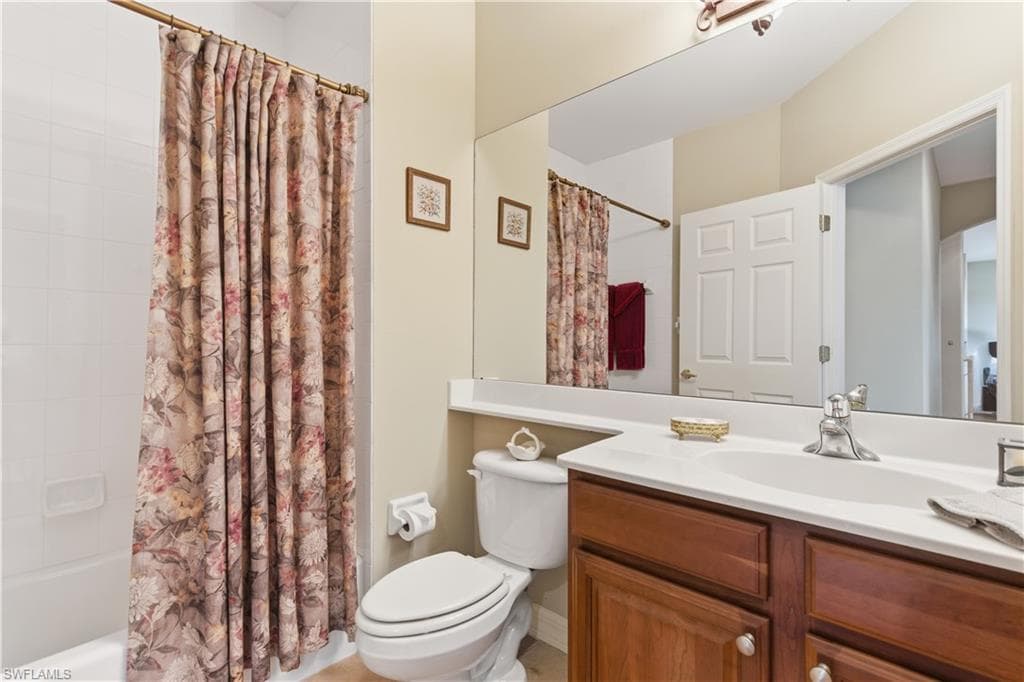 8390 Big Acorn Cir 11c, Naples, FL 34119-41