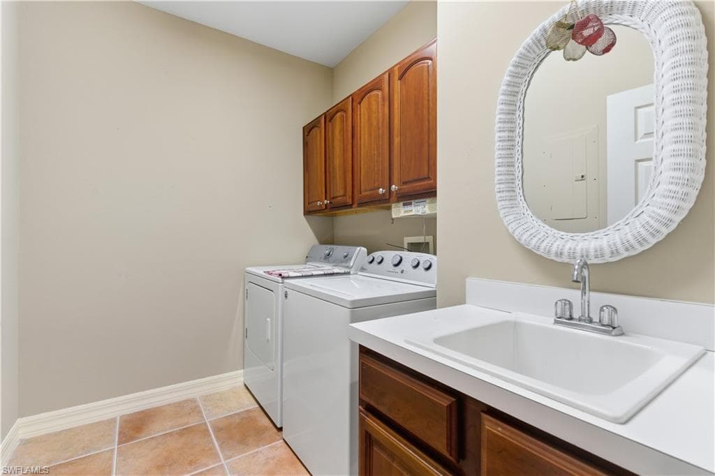 8390 Big Acorn Cir 11c, Naples, FL 34119-45