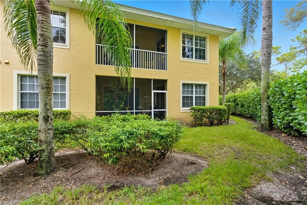 8390 Big Acorn Cir 11c, Naples, FL 34119-6