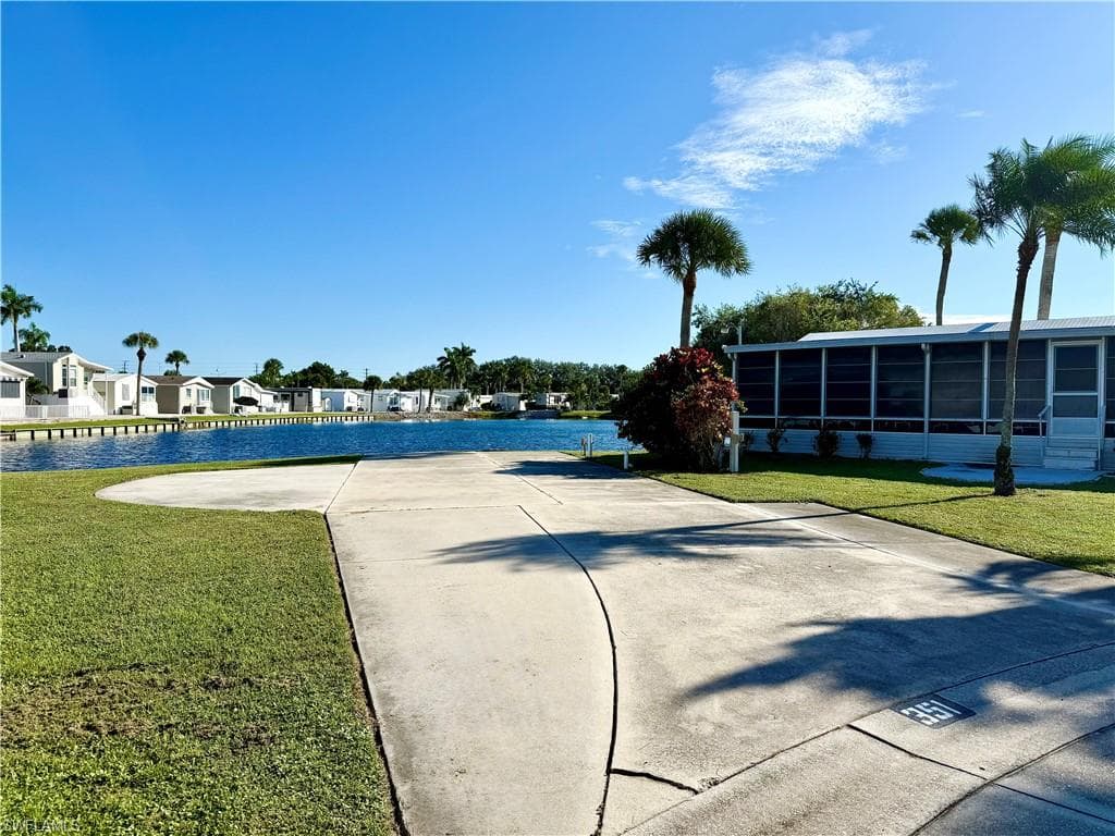 351 Bobcat Run, Naples, FL 34114-1