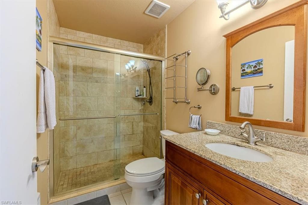 124 Versailles Cir, Naples, FL 34112-17