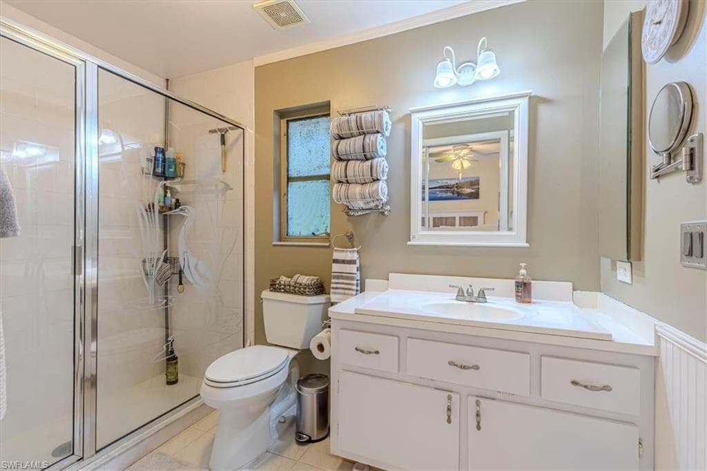 124 Versailles Cir, Naples, FL 34112-18