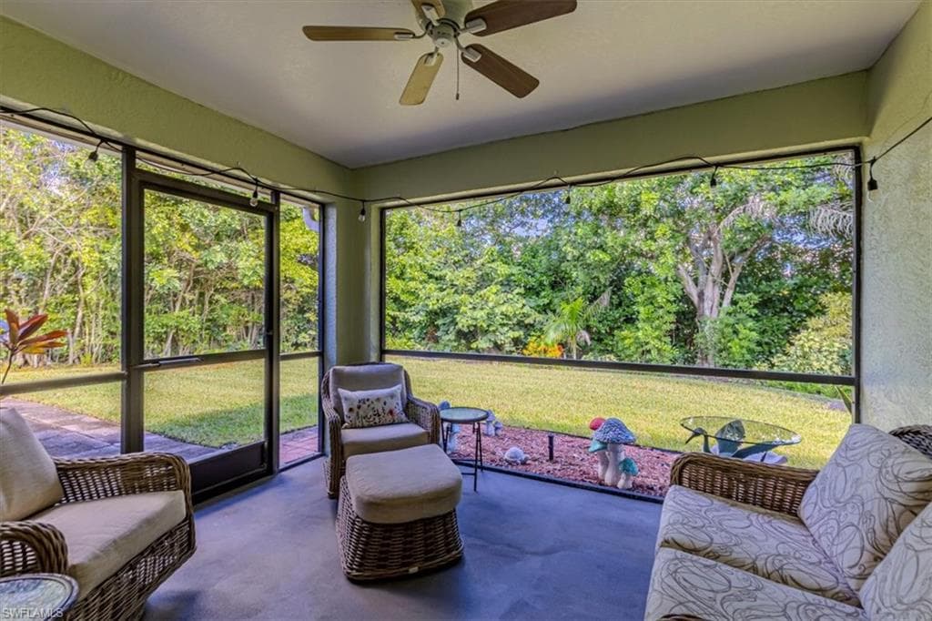 124 Versailles Cir, Naples, FL 34112-19