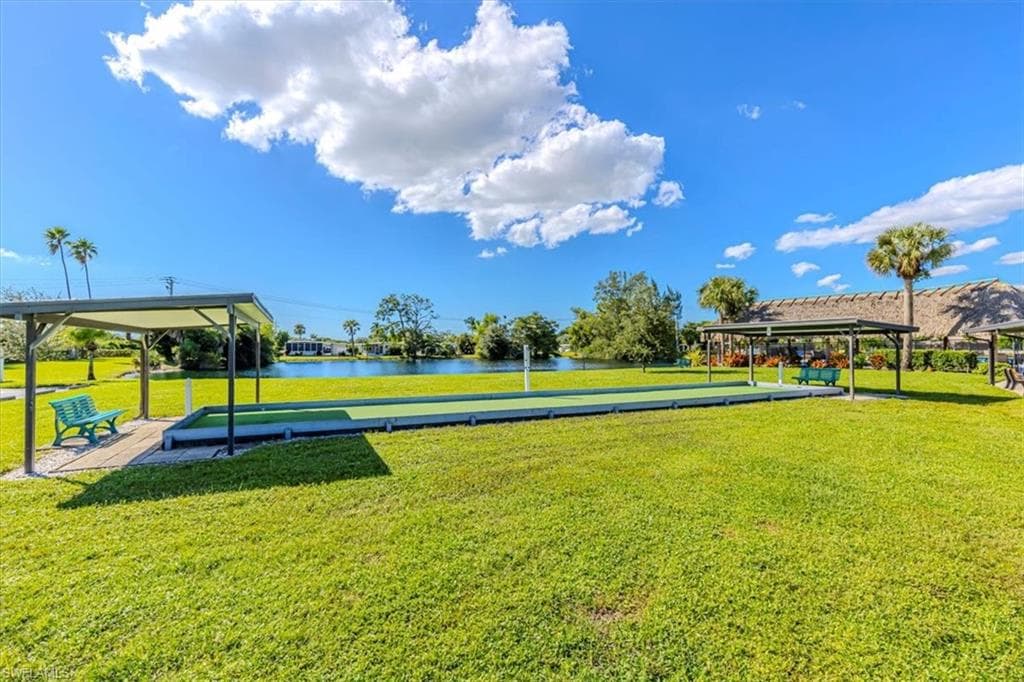 124 Versailles Cir, Naples, FL 34112-22