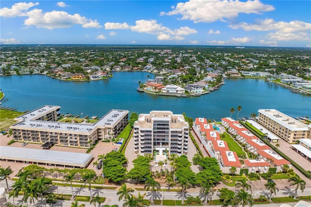 3100 Gulf Shore Blvd N 403, Naples, FL 34103-32