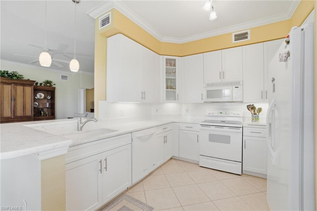 3904 Forest Glen Blvd 7-101, Naples, FL 34114-12