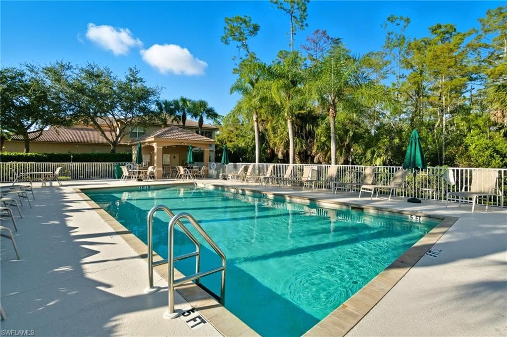 3904 Forest Glen Blvd 7-101, Naples, FL 34114-26