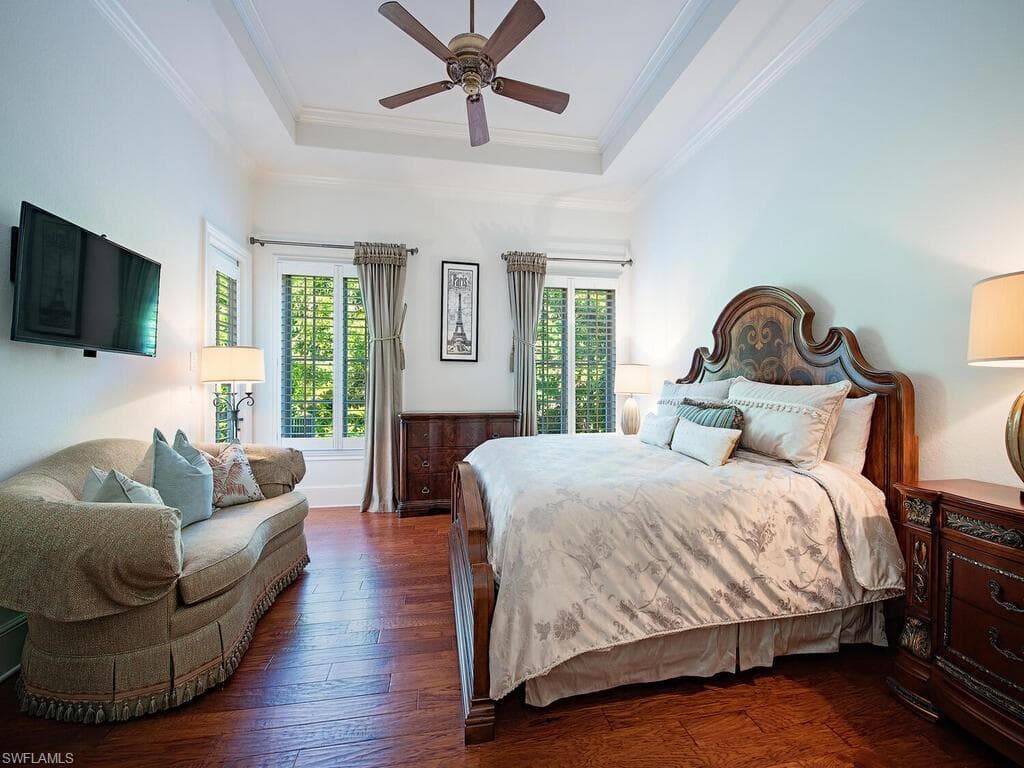 155 20th Ave S, Naples, FL 34102-12