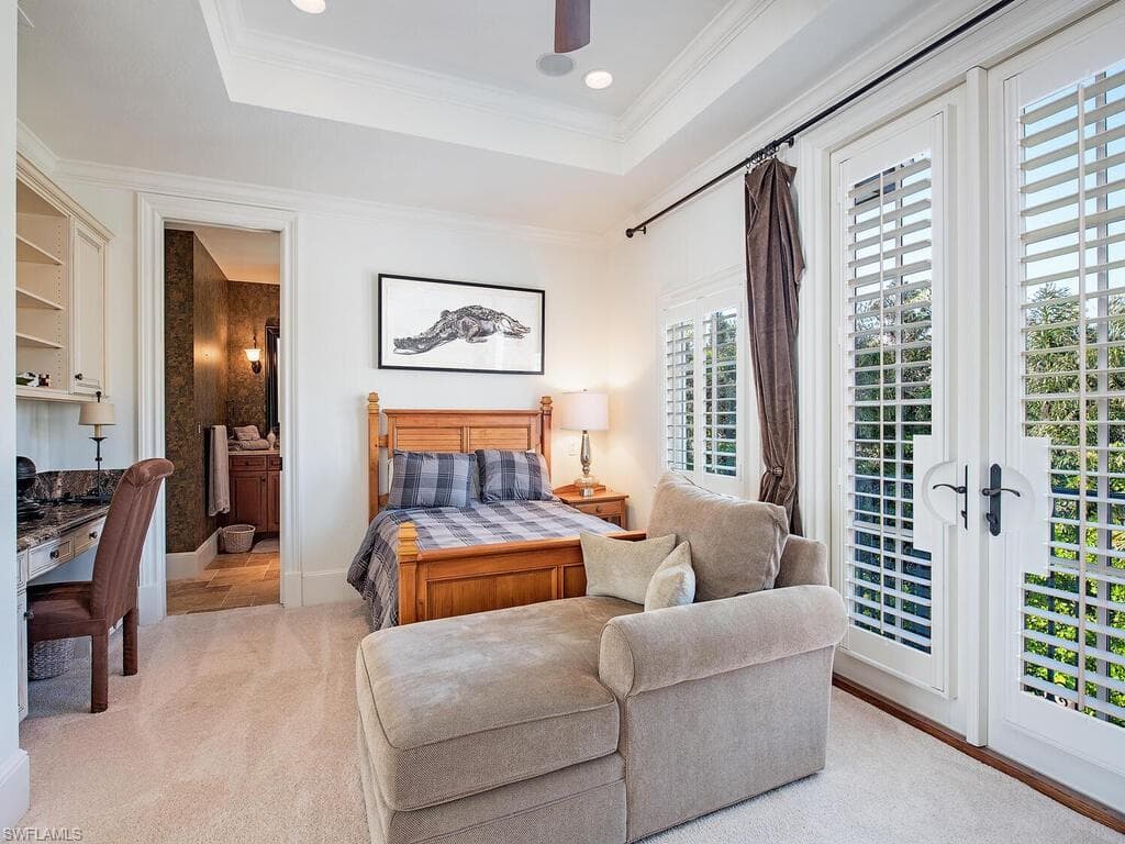 155 20th Ave S, Naples, FL 34102-16