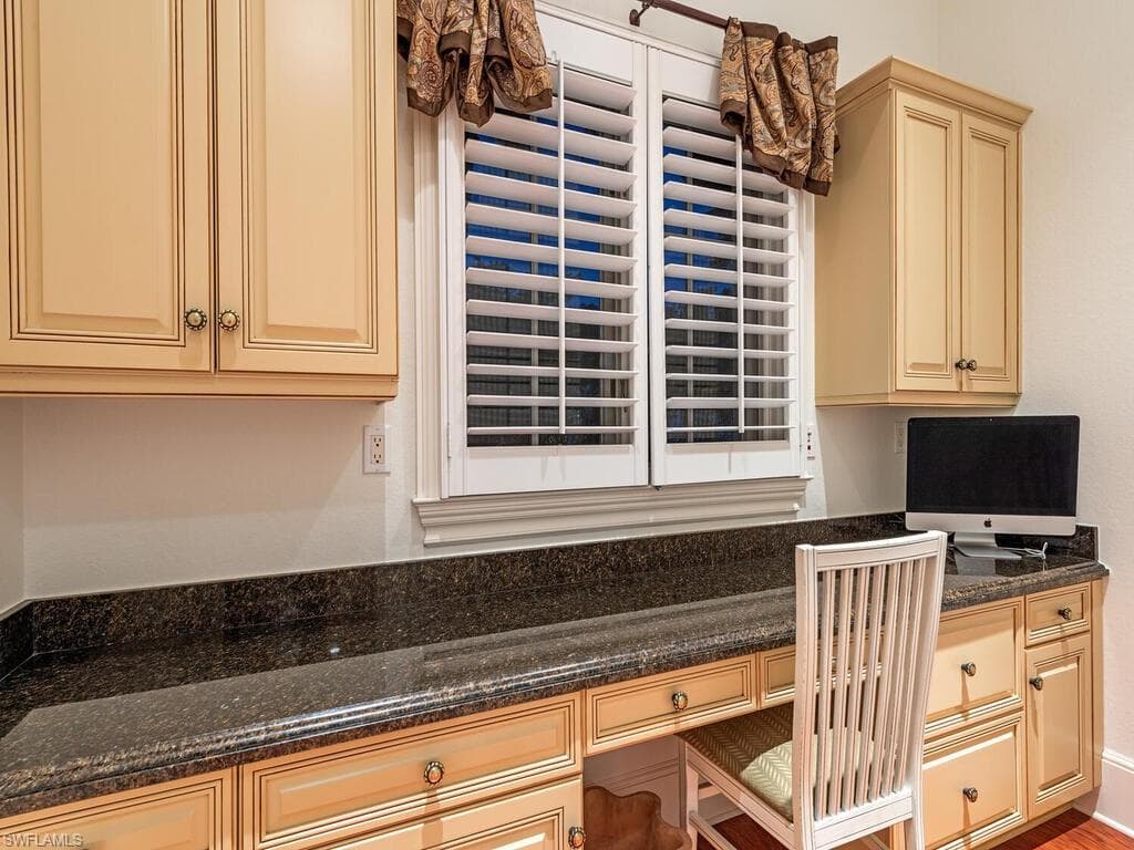 155 20th Ave S, Naples, FL 34102-23