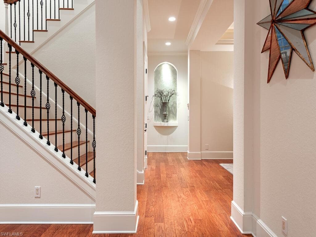 155 20th Ave S, Naples, FL 34102-25