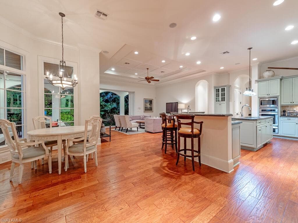 155 20th Ave S, Naples, FL 34102-26