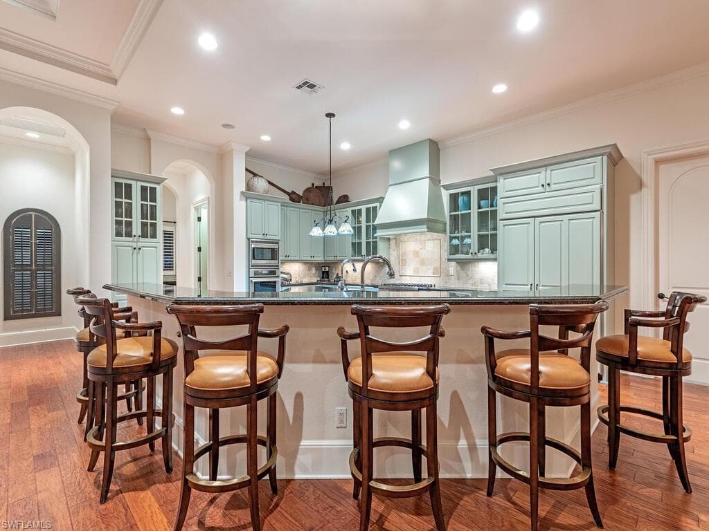 155 20th Ave S, Naples, FL 34102-27