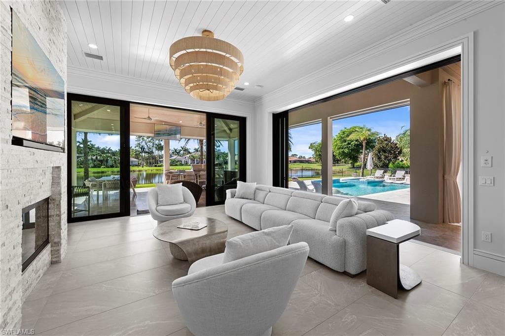 6536 Highcroft Dr, Naples, FL 34119-14