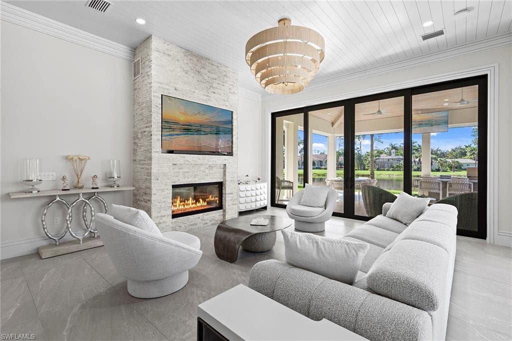 6536 Highcroft Dr, Naples, FL 34119-15