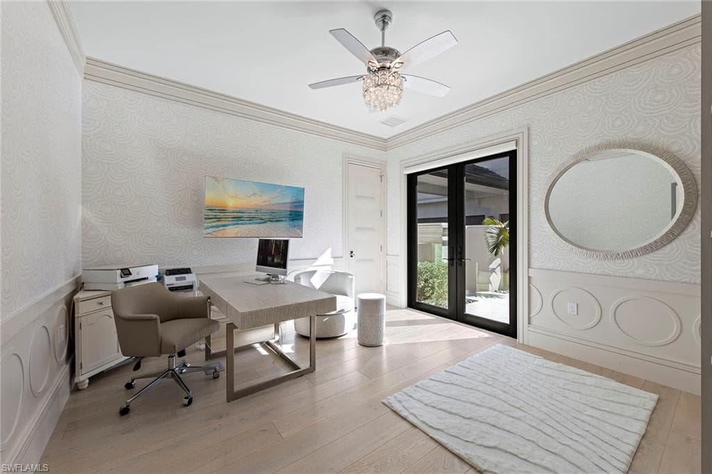 6536 Highcroft Dr, Naples, FL 34119-22