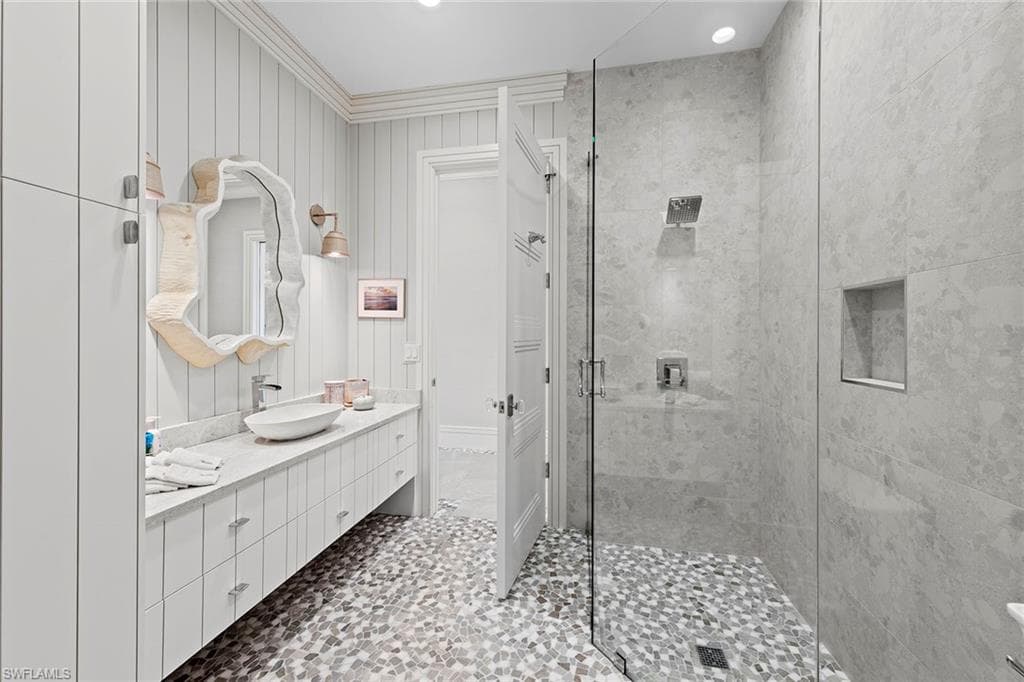 6536 Highcroft Dr, Naples, FL 34119-25