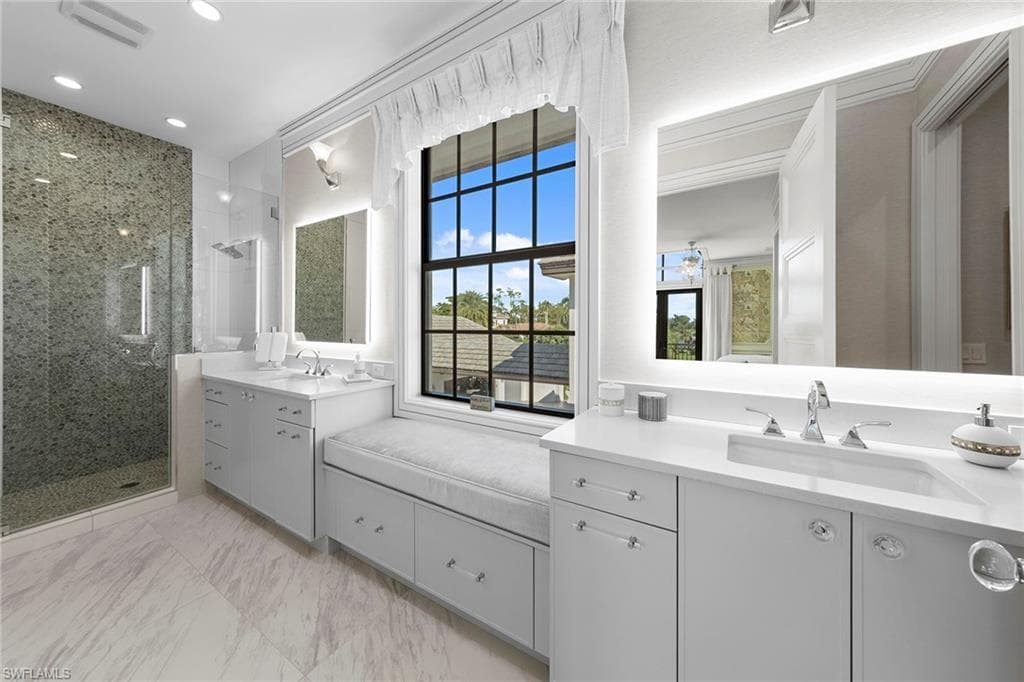 6536 Highcroft Dr, Naples, FL 34119-32