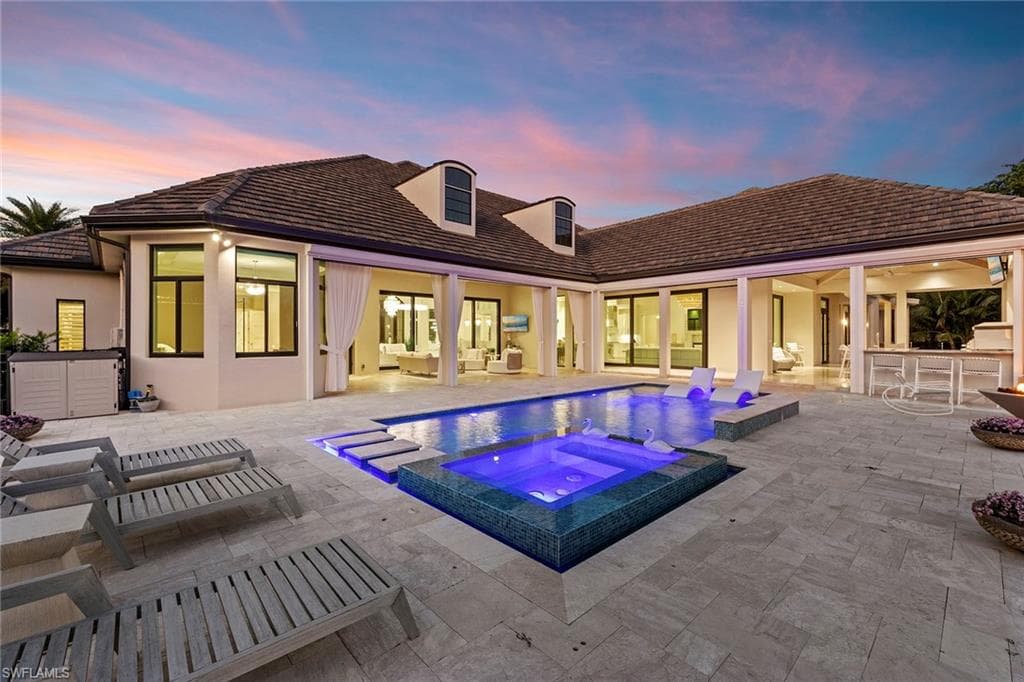 6536 Highcroft Dr, Naples, FL 34119-46