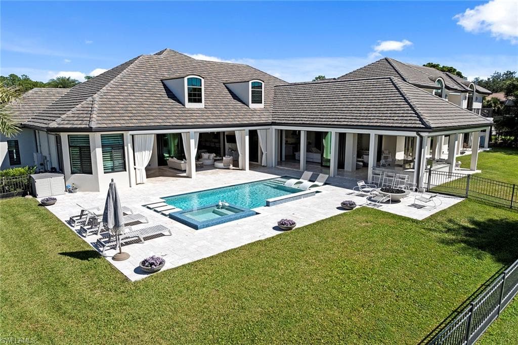 6536 Highcroft Dr, Naples, FL 34119-47