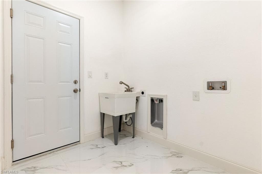 2803 13th St, Lehigh Acres, FL 33972-10